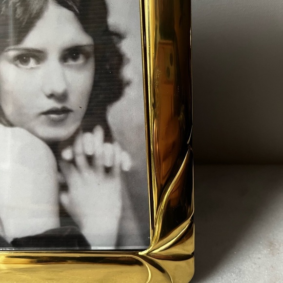 Solid Brass Photo Frame 6.5”x8.5” Vintage for 5”x7” photo.. - Picture 6 of 16